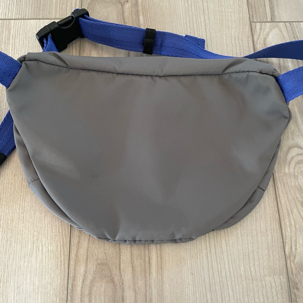 Hunter Gray Belt Bag with Blue Strap Fanny Pack - Picture 8 of 10